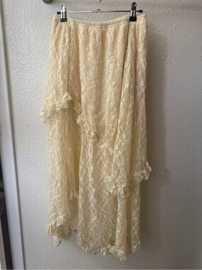 Lace Maxi Skirt in Soft Cream